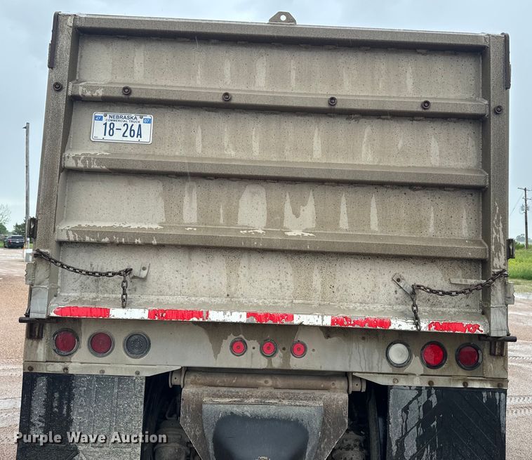 image for item DQ6779 1996 Mack RD688S dump truck