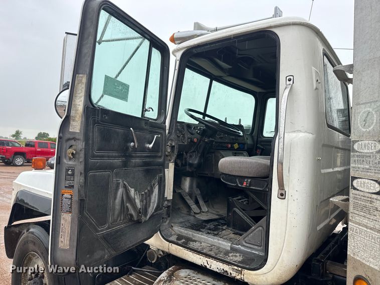 image for item DQ6779 1996 Mack RD688S dump truck