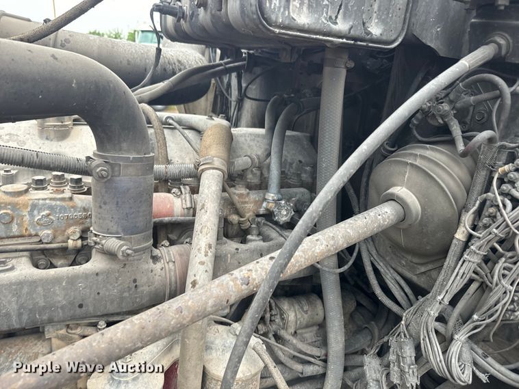 image for item DQ6779 1996 Mack RD688S dump truck