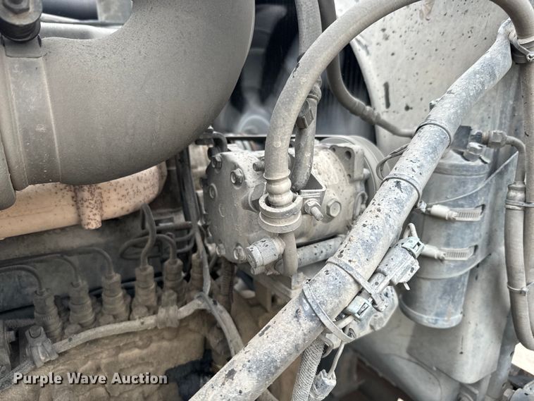 image for item DQ6779 1996 Mack RD688S dump truck