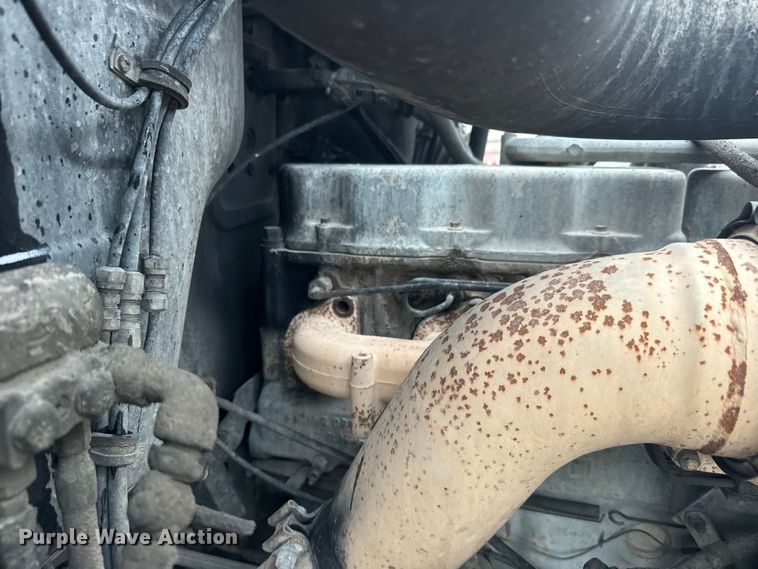 image for item DQ6779 1996 Mack RD688S dump truck