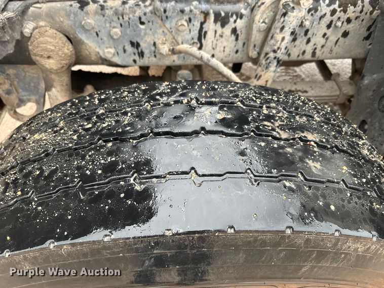 image for item DQ6779 1996 Mack RD688S dump truck