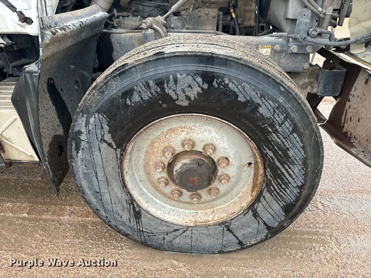 image for item DQ6779 1996 Mack RD688S dump truck