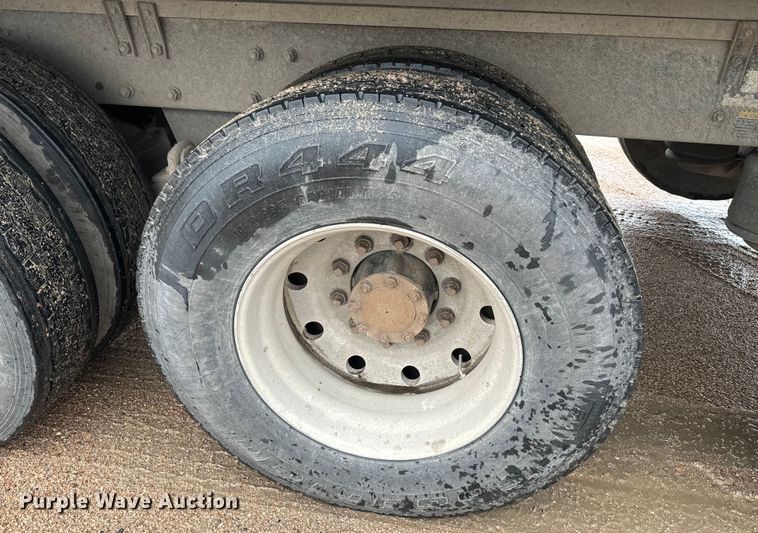 image for item DQ6779 1996 Mack RD688S dump truck