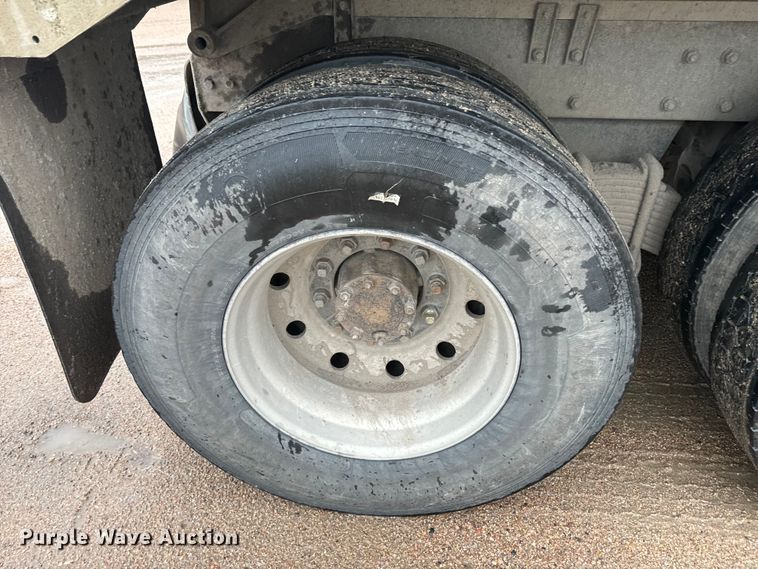 image for item DQ6779 1996 Mack RD688S dump truck