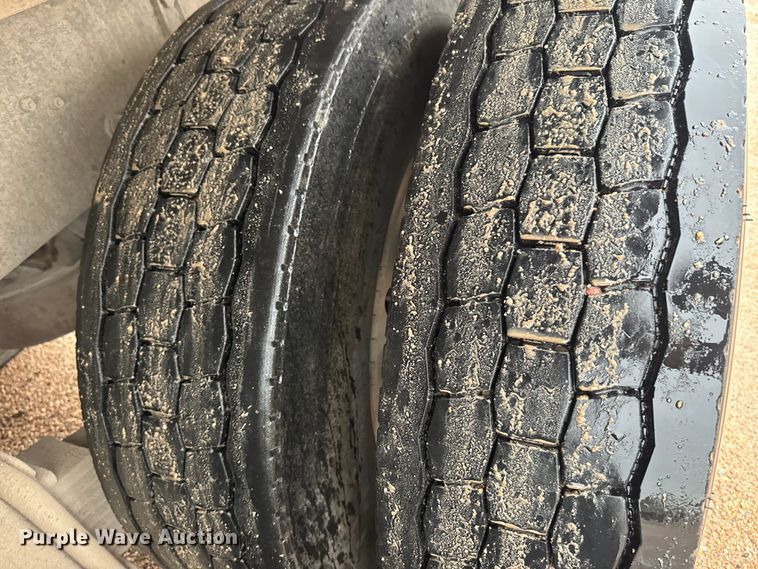 image for item DQ6779 1996 Mack RD688S dump truck