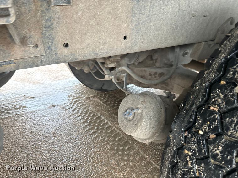 image for item DQ6779 1996 Mack RD688S dump truck