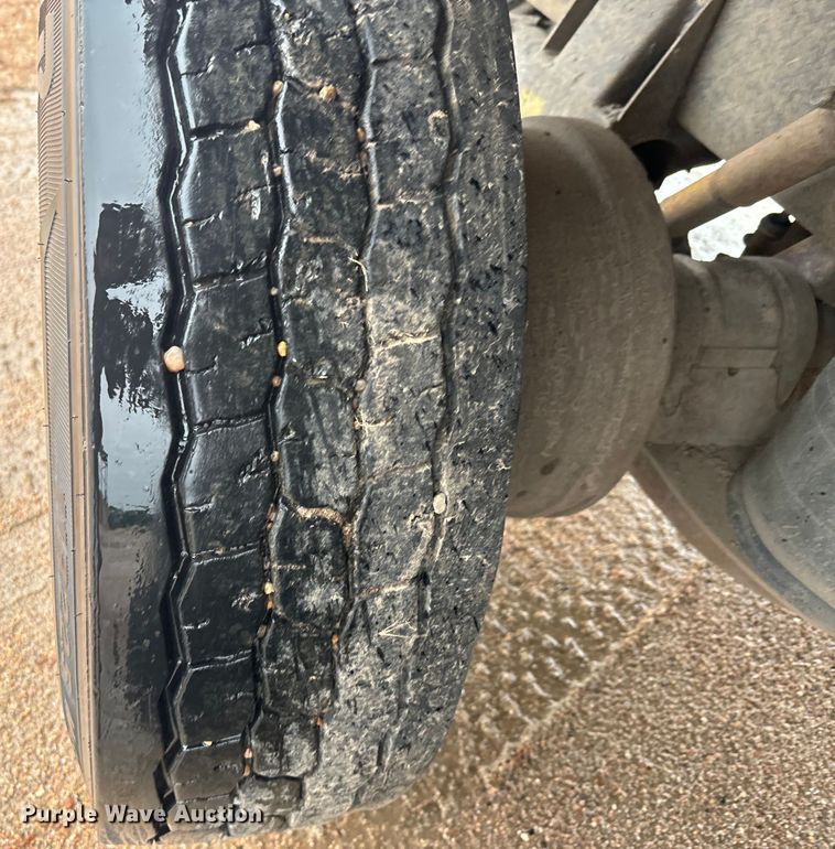 image for item DQ6779 1996 Mack RD688S dump truck