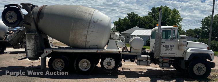 image for item DQ6782 1997 Mack RD690S ready mix truck
