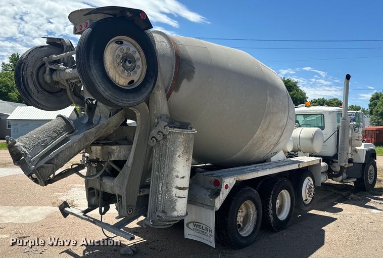 image for item DQ6782 1997 Mack RD690S ready mix truck