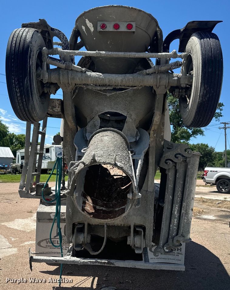 image for item DQ6782 1997 Mack RD690S ready mix truck