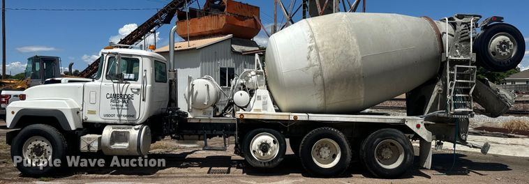 image for item DQ6782 1997 Mack RD690S ready mix truck