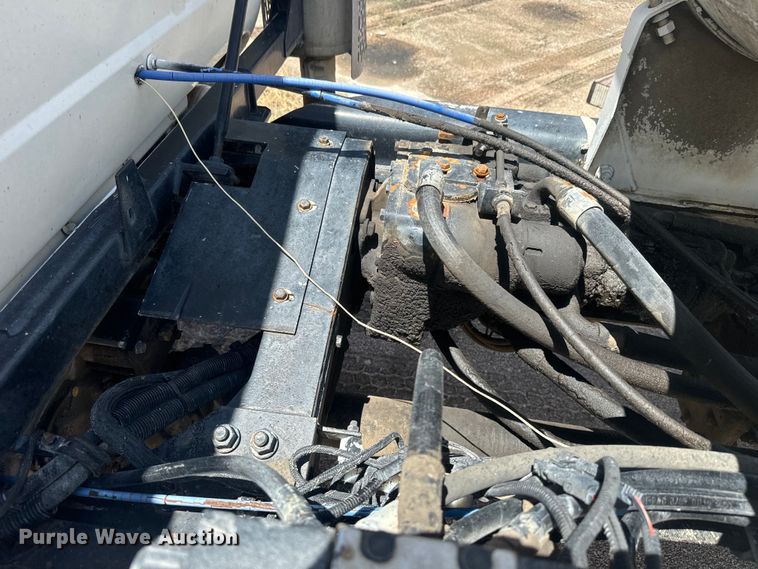 image for item DQ6782 1997 Mack RD690S ready mix truck