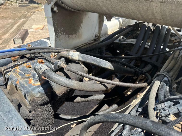 image for item DQ6782 1997 Mack RD690S ready mix truck