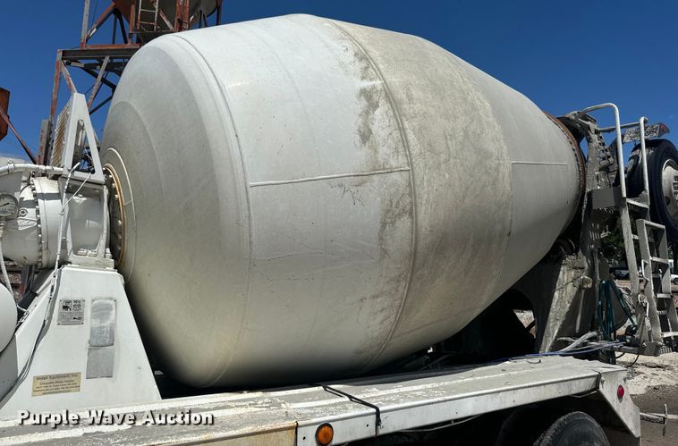 image for item DQ6782 1997 Mack RD690S ready mix truck