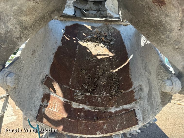 image for item DQ6782 1997 Mack RD690S ready mix truck