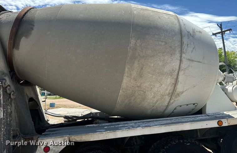 image for item DQ6782 1997 Mack RD690S ready mix truck