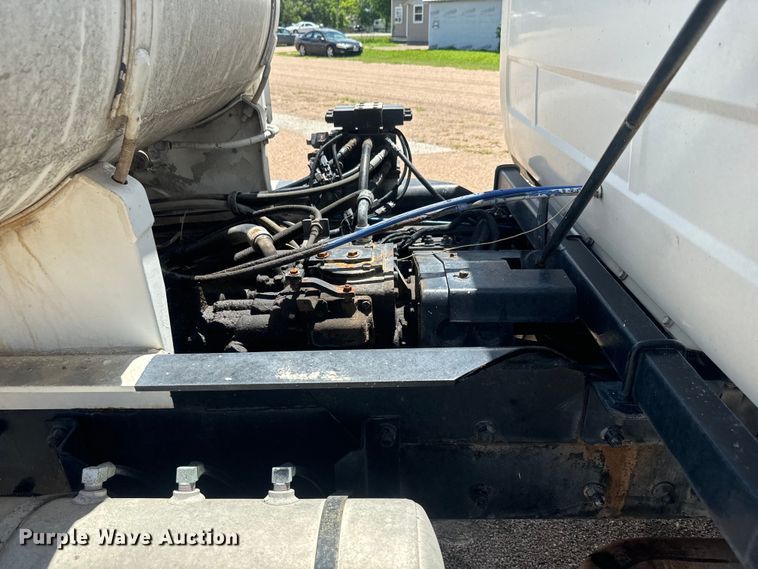 image for item DQ6782 1997 Mack RD690S ready mix truck