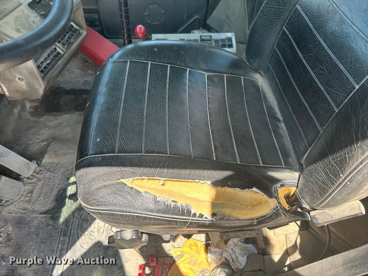 image for item DQ6782 1997 Mack RD690S ready mix truck