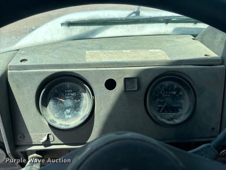 image for item DQ6782 1997 Mack RD690S ready mix truck