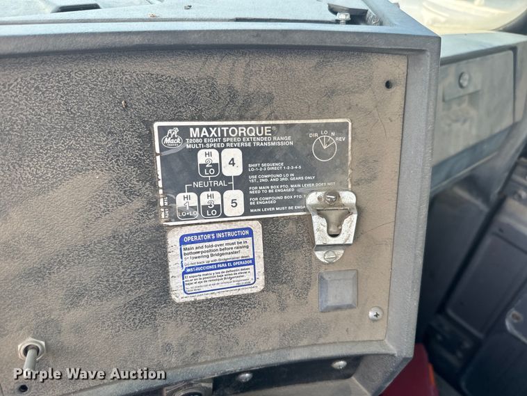 image for item DQ6782 1997 Mack RD690S ready mix truck