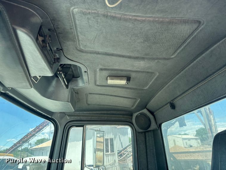 image for item DQ6782 1997 Mack RD690S ready mix truck