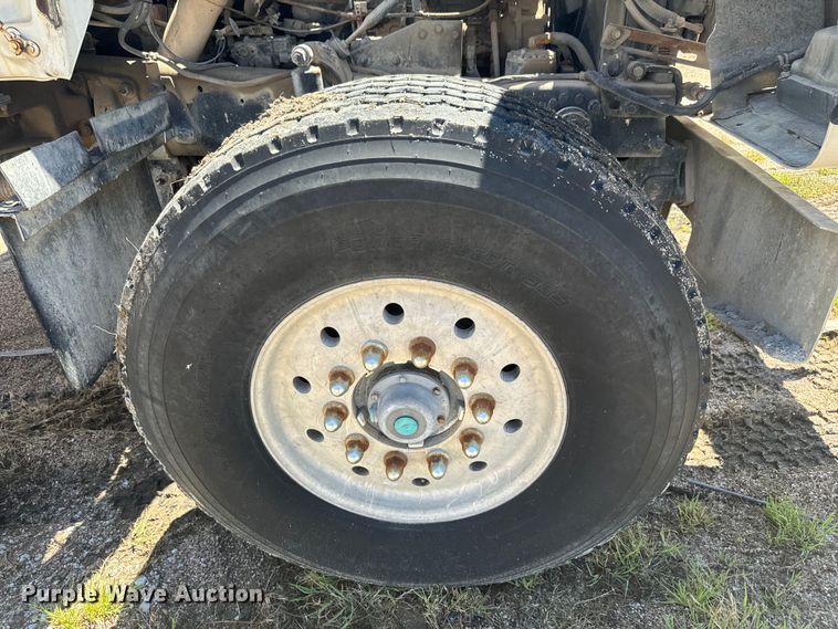 image for item DQ6782 1997 Mack RD690S ready mix truck