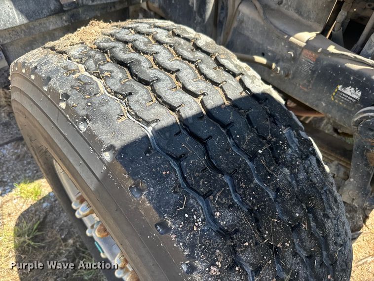 image for item DQ6782 1997 Mack RD690S ready mix truck