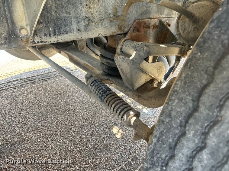 image for item DQ6782 1997 Mack RD690S ready mix truck