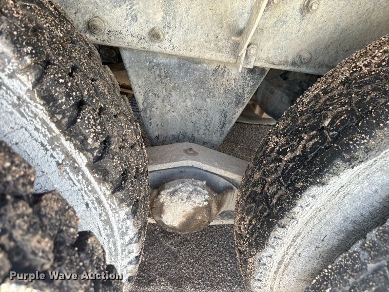 image for item DQ6782 1997 Mack RD690S ready mix truck