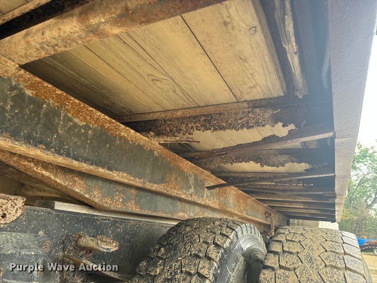 image for item DQ6802 1993 Ford F700 dump flatbed truck