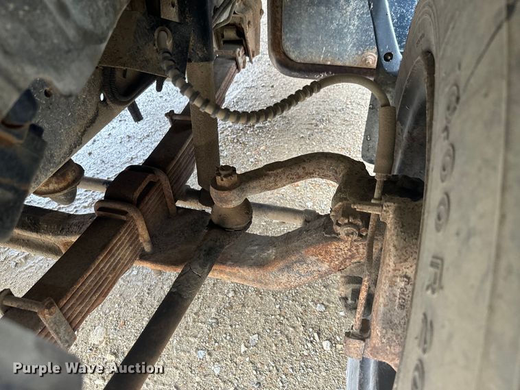 image for item DQ6802 1993 Ford F700 dump flatbed truck