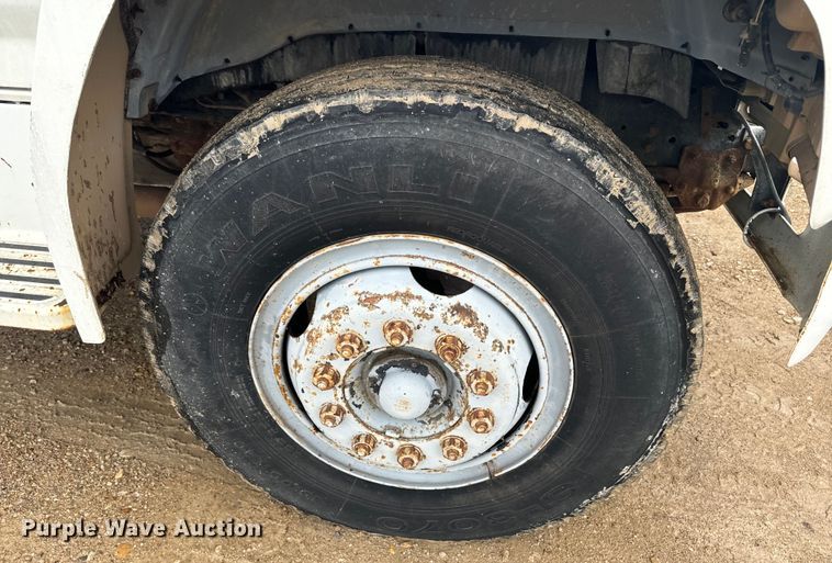 image for item DQ6802 1993 Ford F700 dump flatbed truck