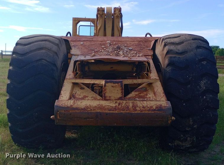 image for item DQ7137 Caterpillar 631B conventional scraper 