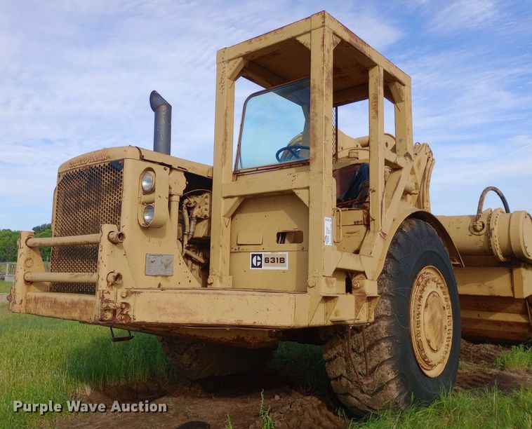 image for item DQ7137 Caterpillar 631B conventional scraper 