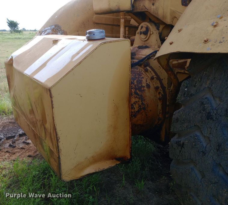 image for item DQ7137 Caterpillar 631B conventional scraper 