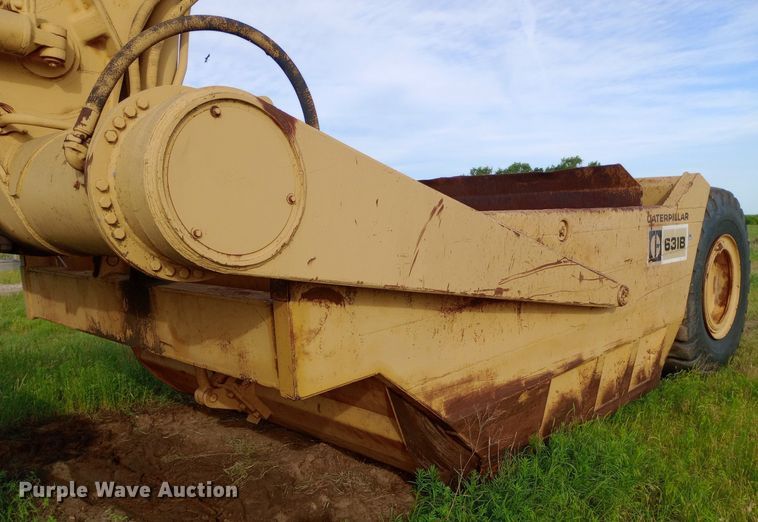 image for item DQ7137 Caterpillar 631B conventional scraper 