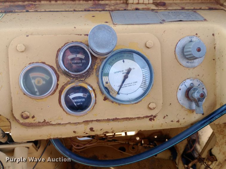 image for item DQ7137 Caterpillar 631B conventional scraper 