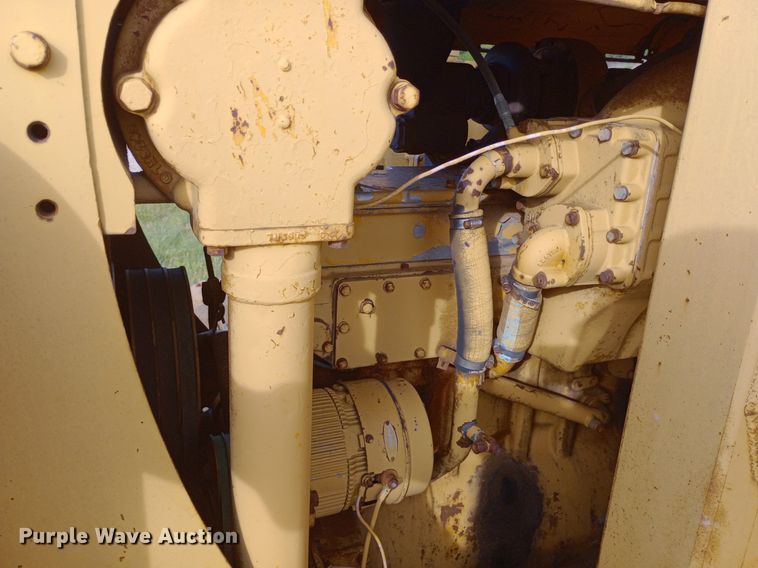 image for item DQ7137 Caterpillar 631B conventional scraper 