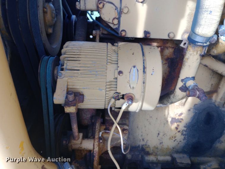 image for item DQ7137 Caterpillar 631B conventional scraper 