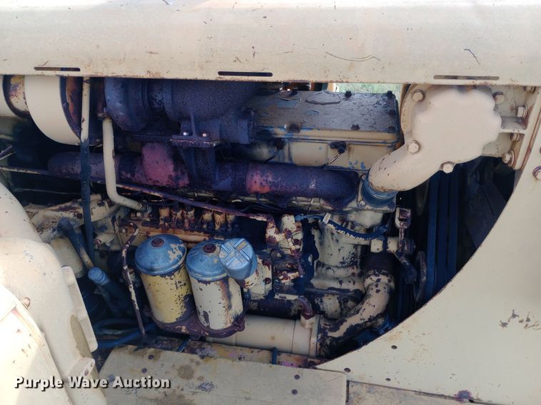 image for item DQ7137 Caterpillar 631B conventional scraper 