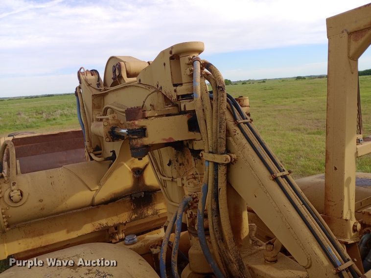 image for item DQ7137 Caterpillar 631B conventional scraper 