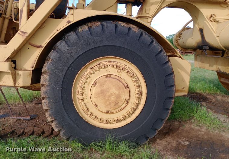 image for item DQ7137 Caterpillar 631B conventional scraper 