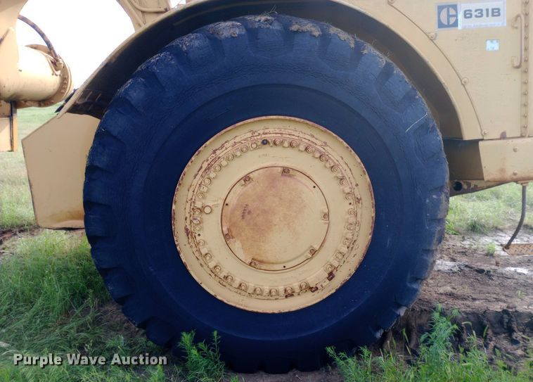 image for item DQ7137 Caterpillar 631B conventional scraper 