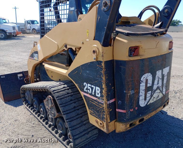 image for item DQ7160 2005 Caterpillar 257B tracked skid steer loader