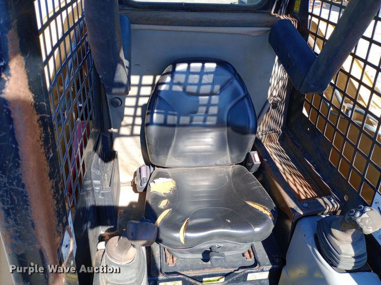 image for item DQ7160 2005 Caterpillar 257B tracked skid steer loader