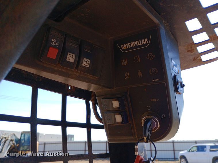 image for item DQ7160 2005 Caterpillar 257B tracked skid steer loader