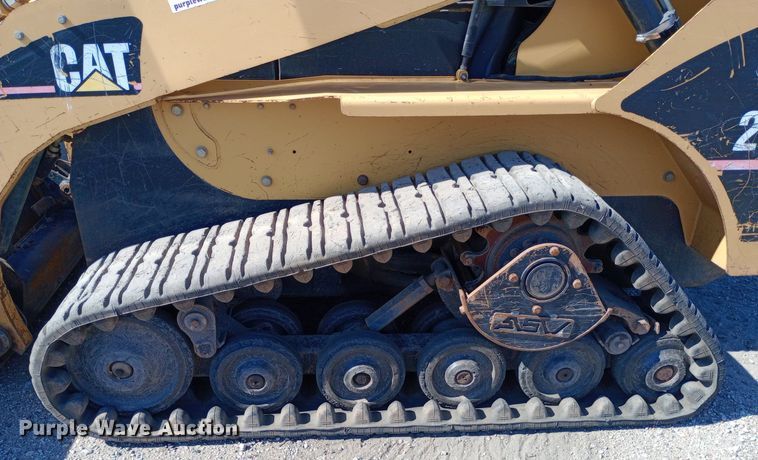 image for item DQ7160 2005 Caterpillar 257B tracked skid steer loader