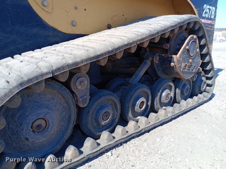 image for item DQ7160 2005 Caterpillar 257B tracked skid steer loader