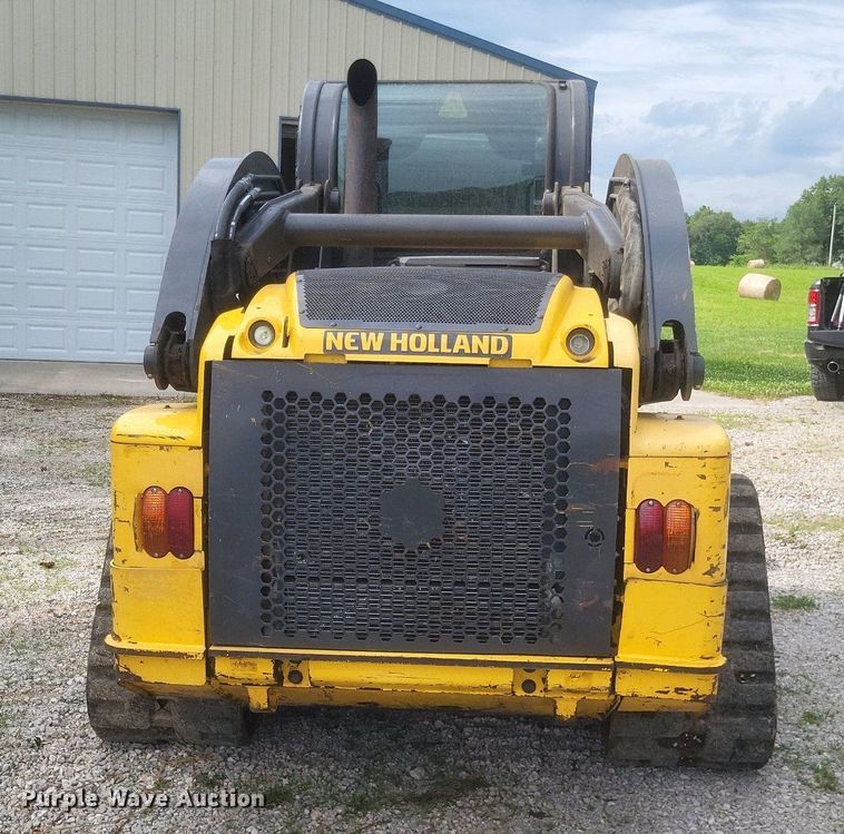 image for item DR4806 2011 New Holland  C232 tracked skid steer loader
